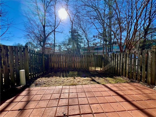 215 Brantley Road, Atlanta, GA 30350