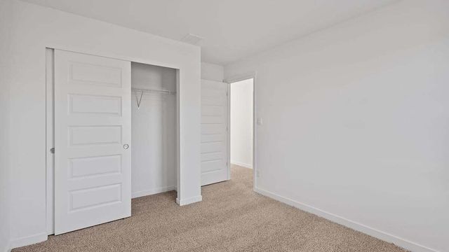 193 Cressmoor Boulevard, Hobart, IN 46342
