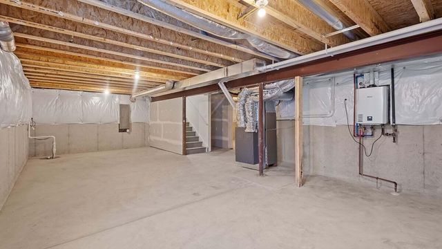 193 Cressmoor Boulevard, Hobart, IN 46342