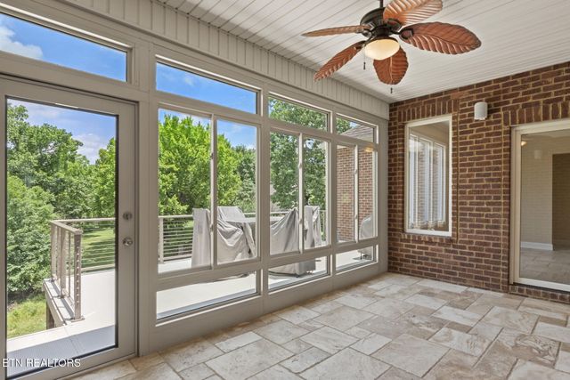 208 High Pointe Village Way, Kingston, TN 37763