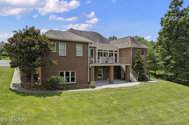 208 High Pointe Village Way, Kingston, TN 37763