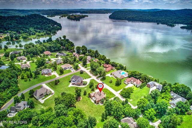 208 High Pointe Village Way, Kingston, TN 37763