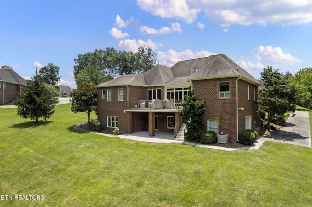 208 High Pointe Village Way, Kingston, TN 37763