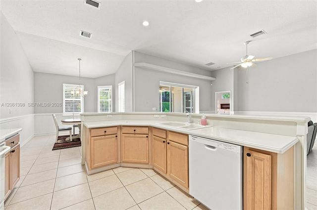 4025 SW Chablis Street SW, Vero Beach, FL 32968