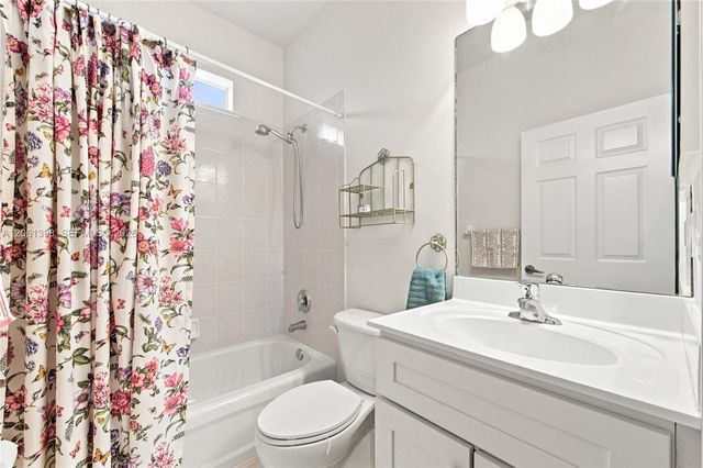 4025 SW Chablis Street SW, Vero Beach, FL 32968