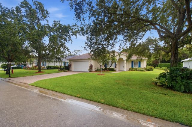4025 SW Chablis Street SW, Vero Beach, FL 32968