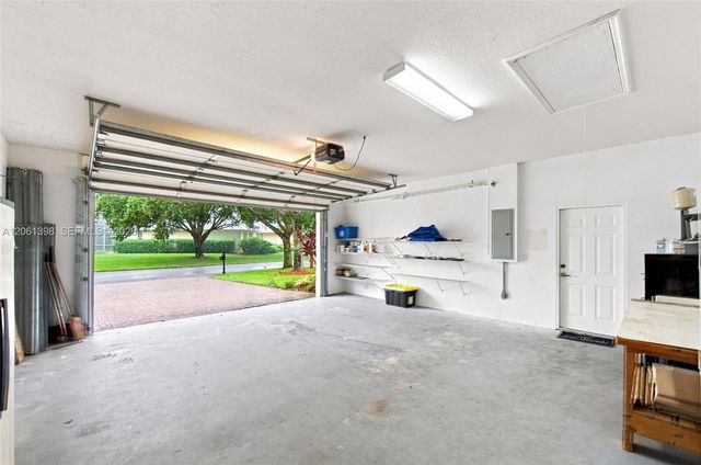 4025 SW Chablis Street SW, Vero Beach, FL 32968