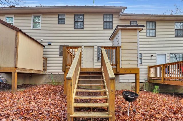 3033 Parkside Court, Snellville, GA 30078