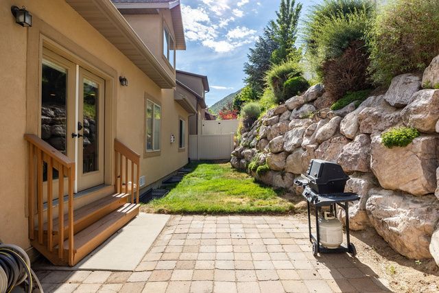 258 E RED LEAF DR, Draper, UT 84020