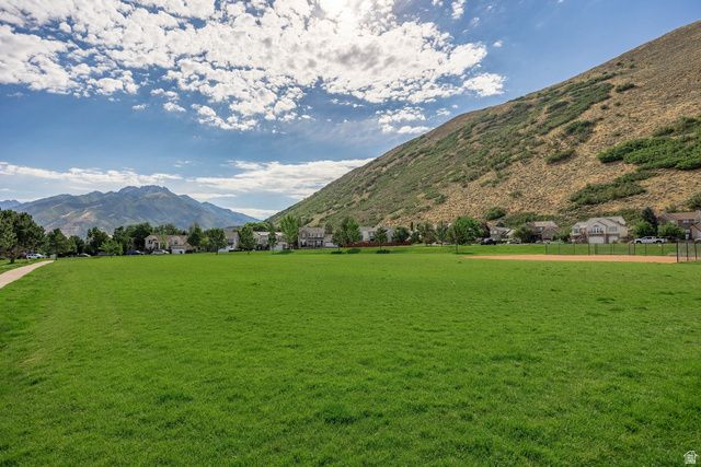 258 E RED LEAF DR, Draper, UT 84020
