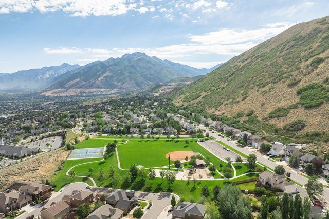 258 E RED LEAF DR, Draper, UT 84020