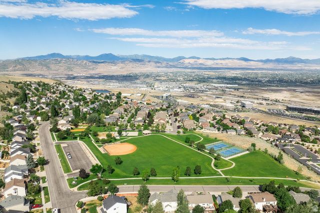 258 E RED LEAF DR, Draper, UT 84020