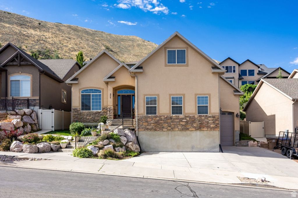 258 E RED LEAF DR, Draper, UT 84020