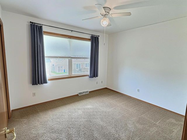 2756 CLOVER STREET, Oshkosh, WI 54901