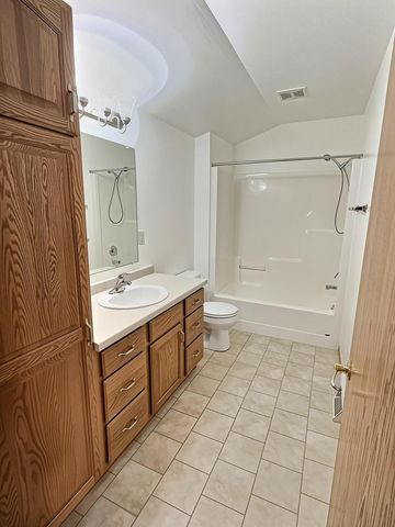 2756 CLOVER STREET, Oshkosh, WI 54901