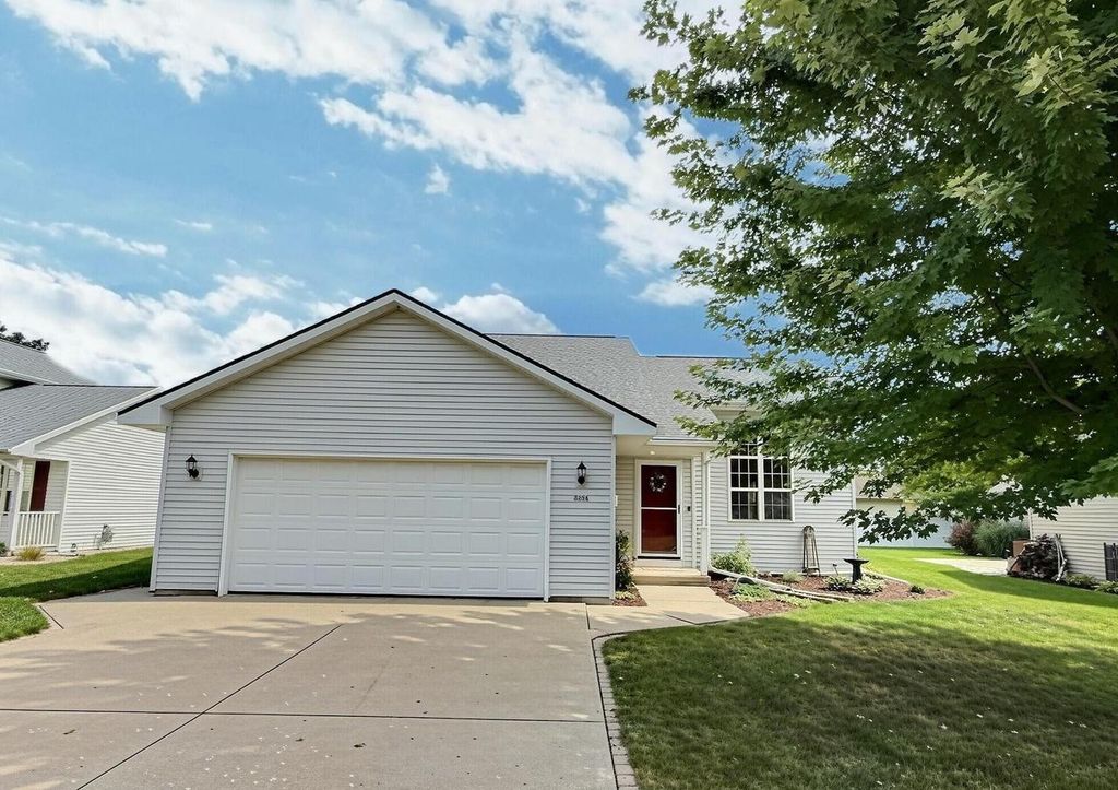 2756 CLOVER STREET, Oshkosh, WI 54901