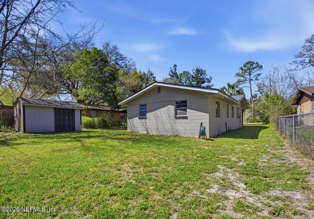 461 HAMMOND Boulevard, Jacksonville, FL 32220