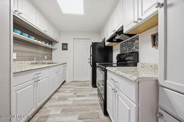 461 HAMMOND Boulevard, Jacksonville, FL 32220