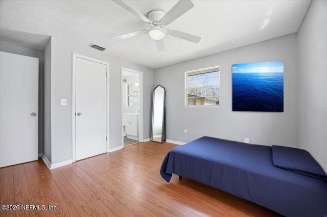 461 HAMMOND Boulevard, Jacksonville, FL 32220