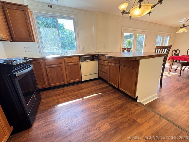 111 N Logan Drive, Tahlequah, OK 74464