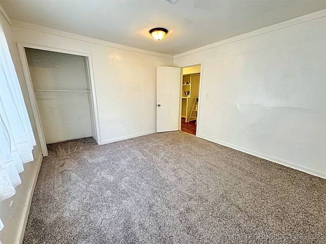 111 N Logan Drive, Tahlequah, OK 74464