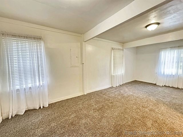 111 N Logan Drive, Tahlequah, OK 74464