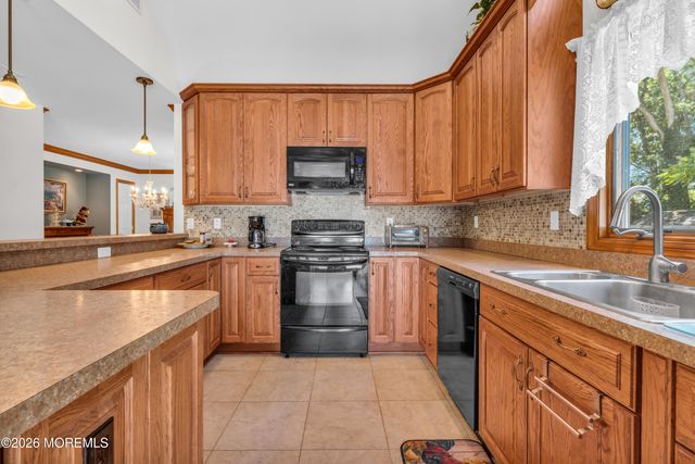 804 Brookside Drive, Toms River, NJ 08753