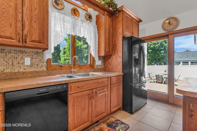 804 Brookside Drive, Toms River, NJ 08753