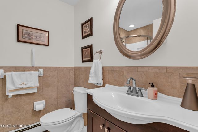 804 Brookside Drive, Toms River, NJ 08753