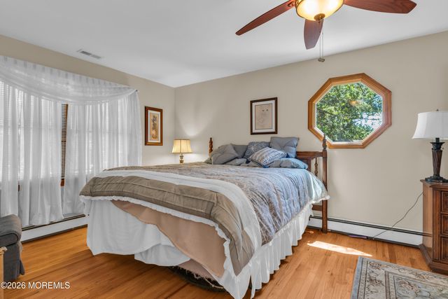 804 Brookside Drive, Toms River, NJ 08753