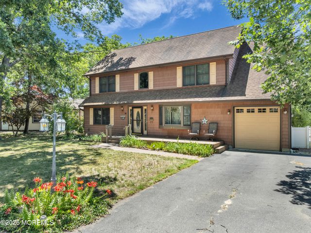 804 Brookside Drive, Toms River, NJ 08753