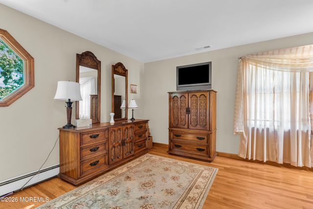804 Brookside Drive, Toms River, NJ 08753