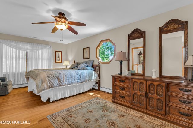 804 Brookside Drive, Toms River, NJ 08753