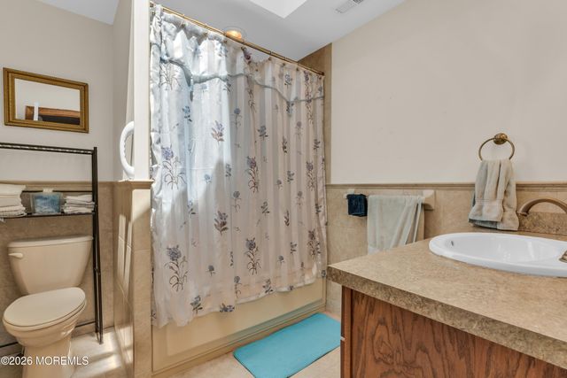 804 Brookside Drive, Toms River, NJ 08753