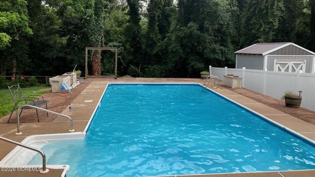 804 Brookside Drive, Toms River, NJ 08753