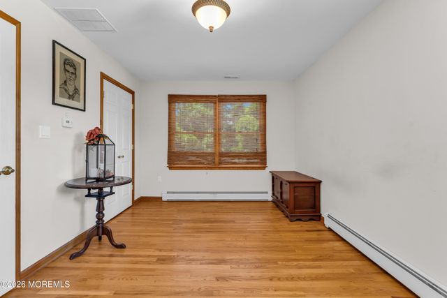 804 Brookside Drive, Toms River, NJ 08753
