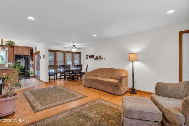 804 Brookside Drive, Toms River, NJ 08753