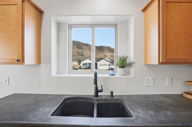 14803 WHISTLER CT, Summerset, SD 57769