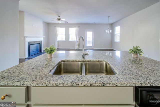 1506 Ashbrooke Trace, Stone Mountain, GA 30083