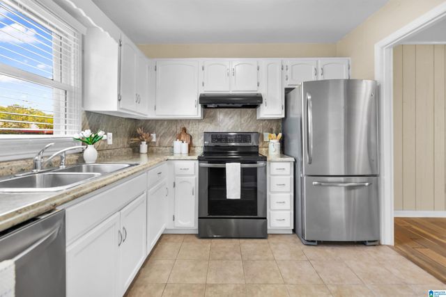 713 CAHABA MANOR TRAIL, Pelham, AL 35124