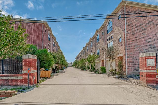 11315 Main Street 103, Houston, TX 77025