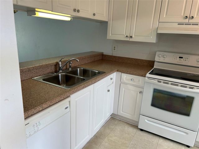 1310 POWDERPUFF DR 1104, Dunedin, FL 34698