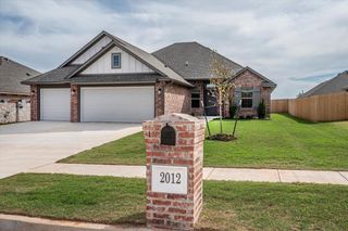 2012 W Flintlock Way, Mustang, OK 73064