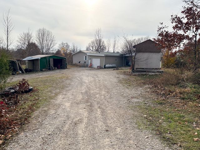 4762 County Road 1340, Pomona, MO 65789