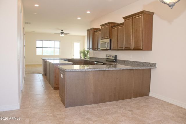 1623 E HIDALGO Street, Apache Junction, AZ 85119