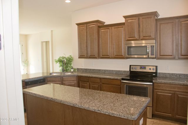 1623 E HIDALGO Street, Apache Junction, AZ 85119