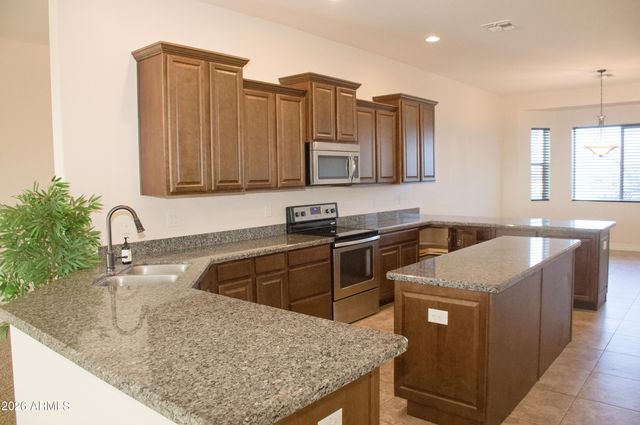 1623 E HIDALGO Street, Apache Junction, AZ 85119