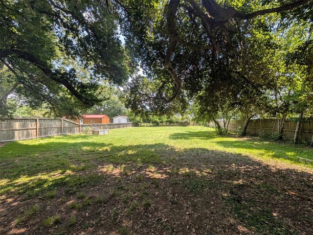 1910 Reese Street, Liberty, TX 77575
