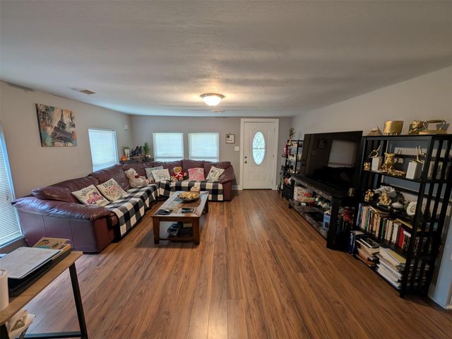 1910 Reese Street, Liberty, TX 77575
