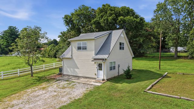 525 Sharp Springs Rd, Winchester, TN 37398